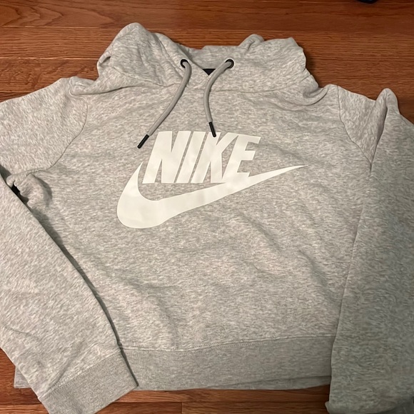 Cropped Nike Sweatshirt - Picture 1 of 1